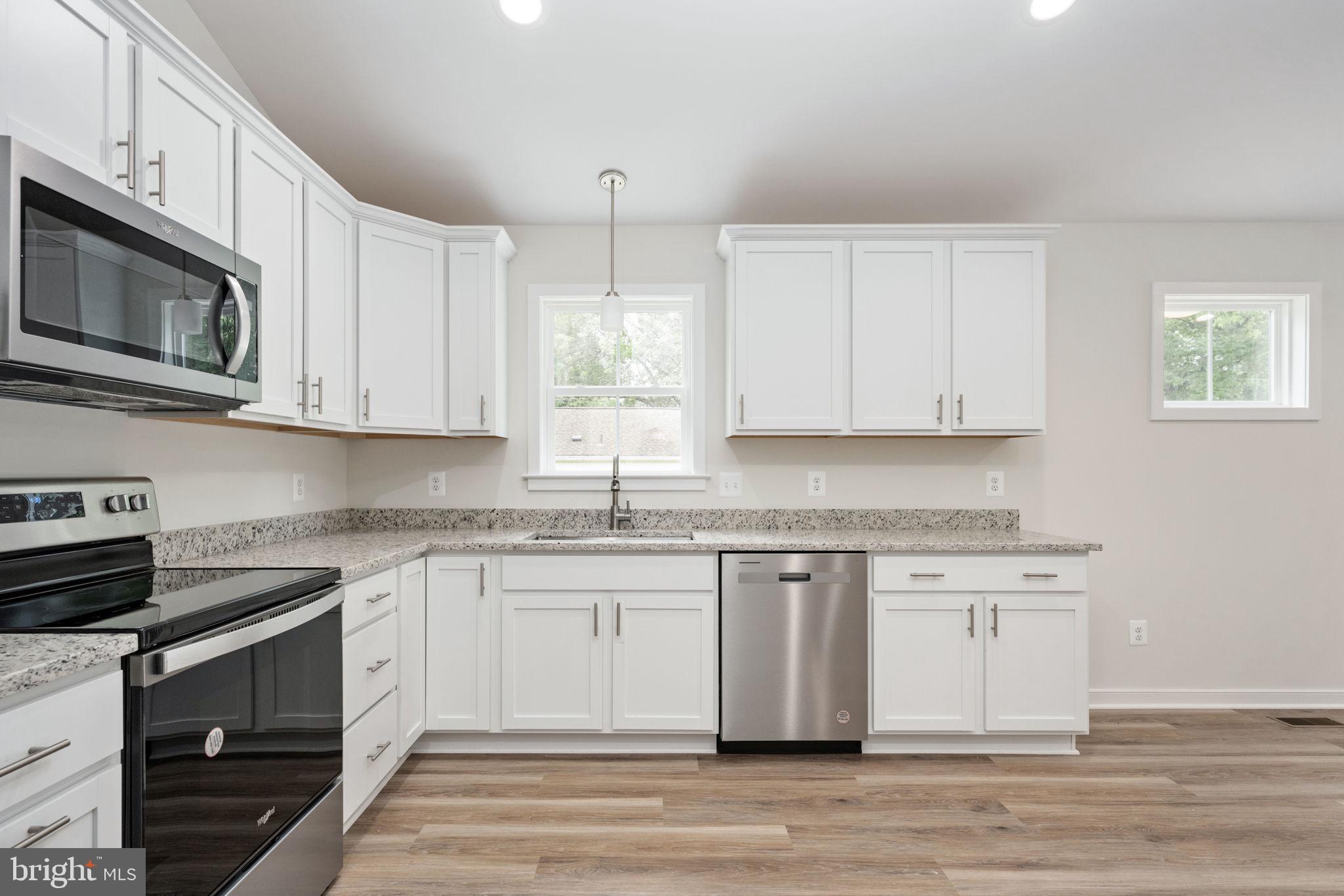 WESTMORELAND SHORES - Residential