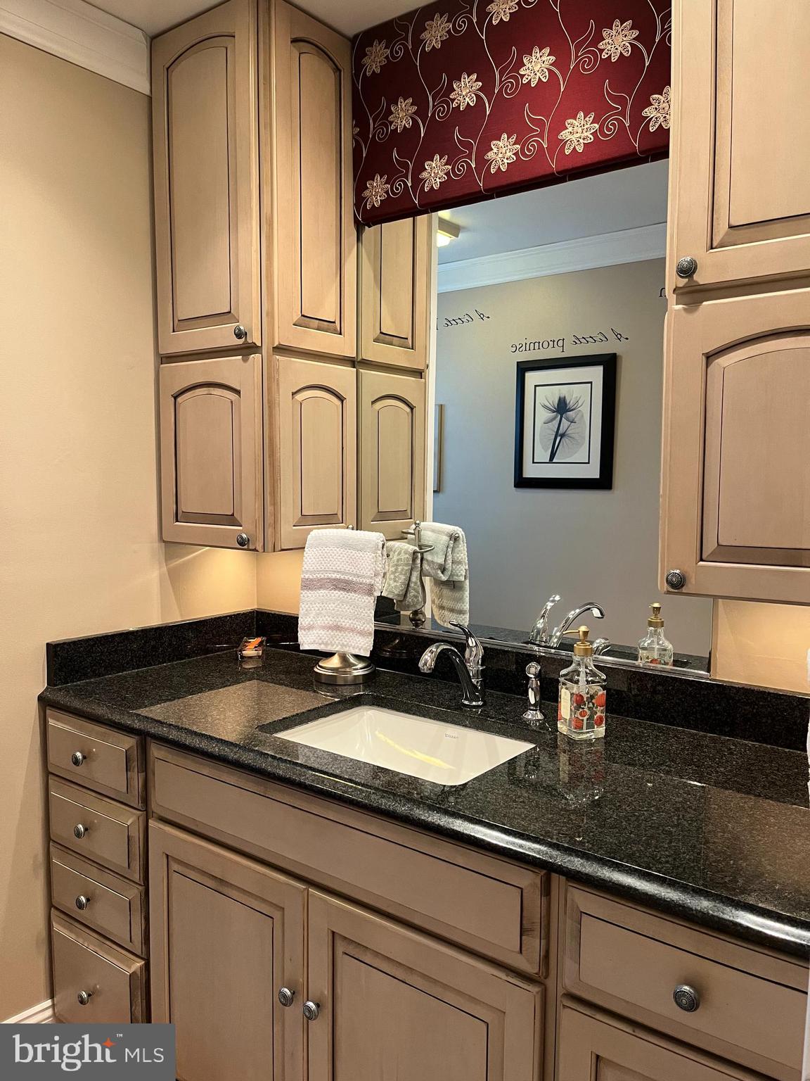 LONDONTOWNE - Residential