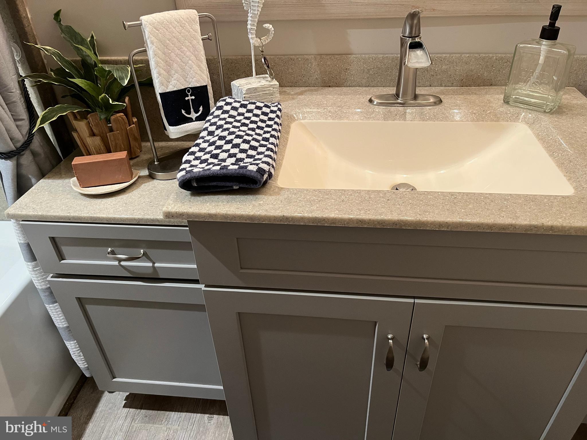 LONDONTOWNE - Residential