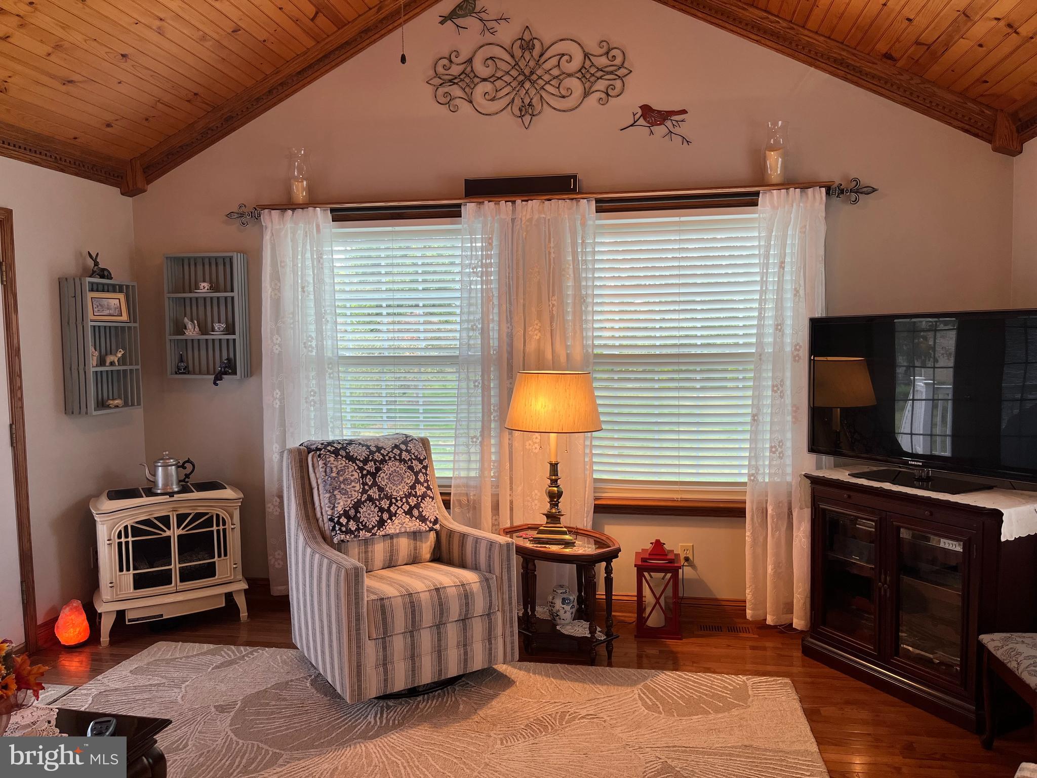 LONDONTOWNE - Residential