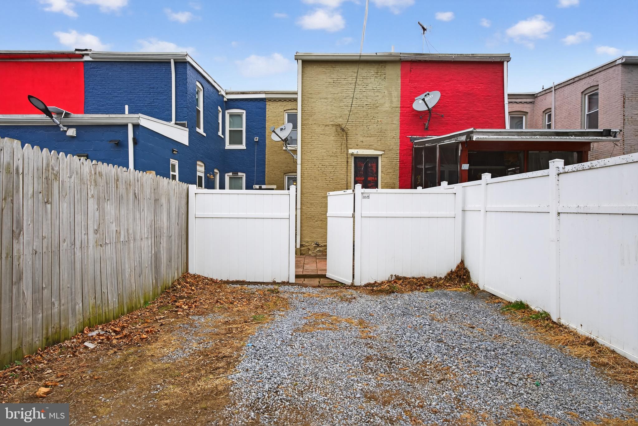 LANCASTER - Residential