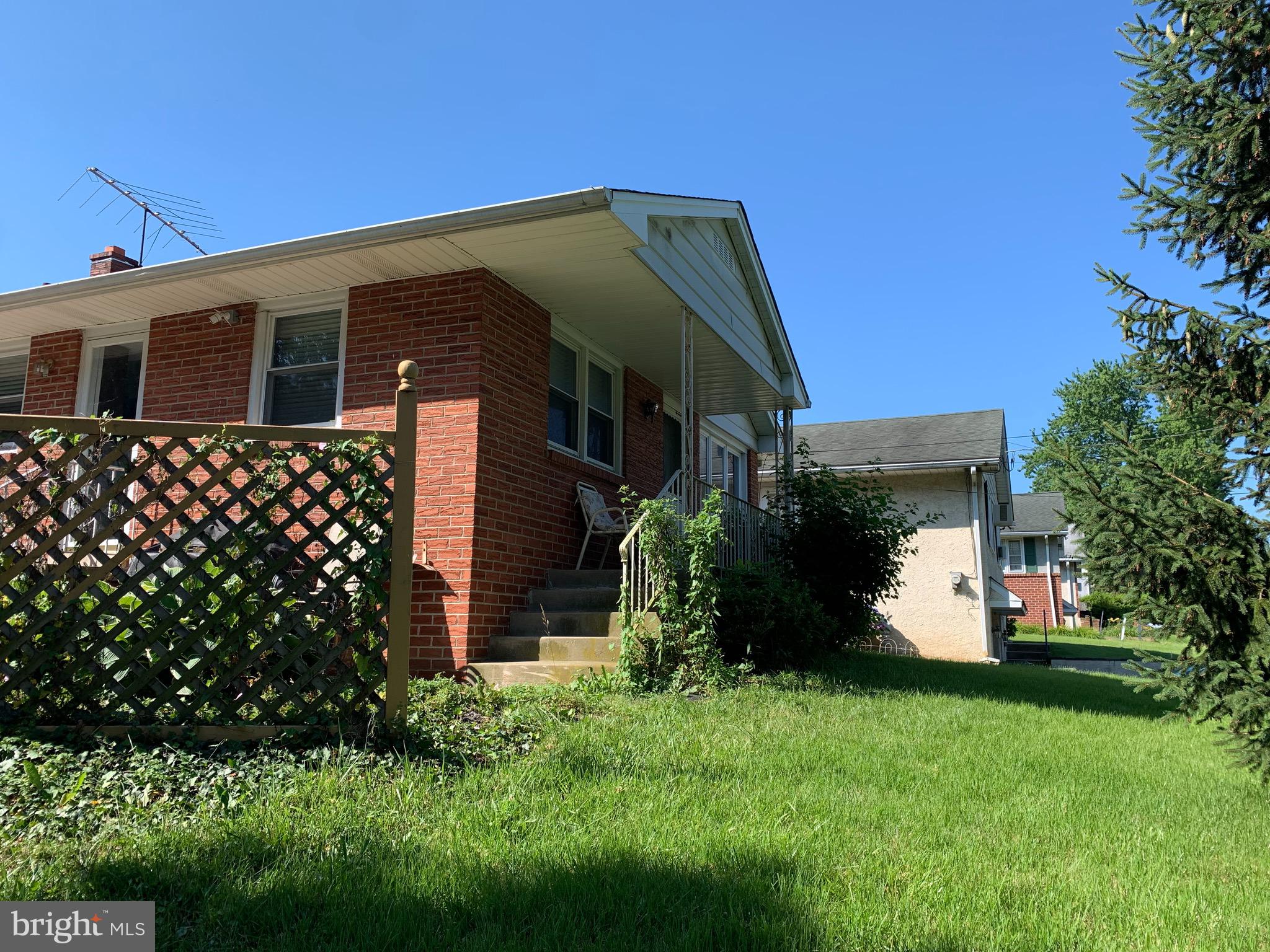 WILLOW MANOR - Residential