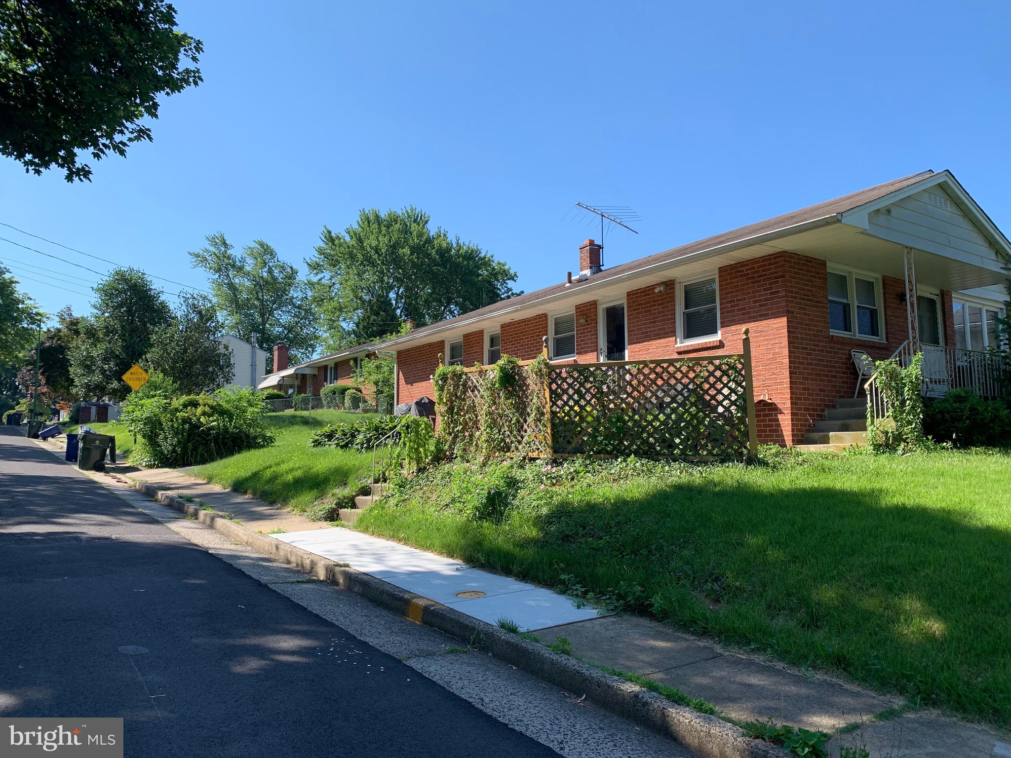 WILLOW MANOR - Residential