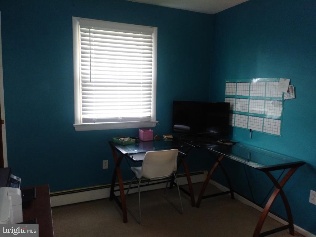 WILLOW MANOR - Residential