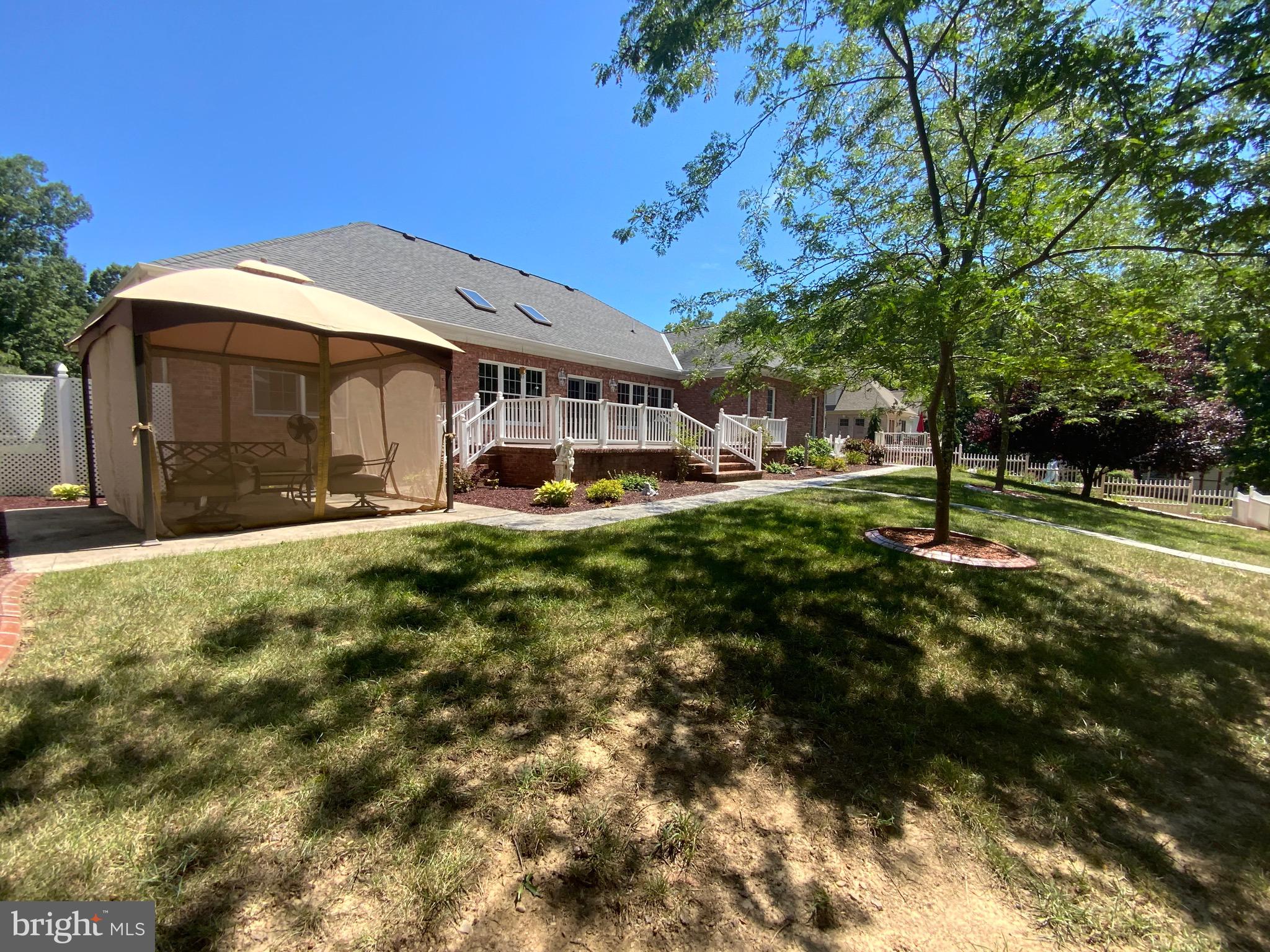 LAKEWOOD - Residential