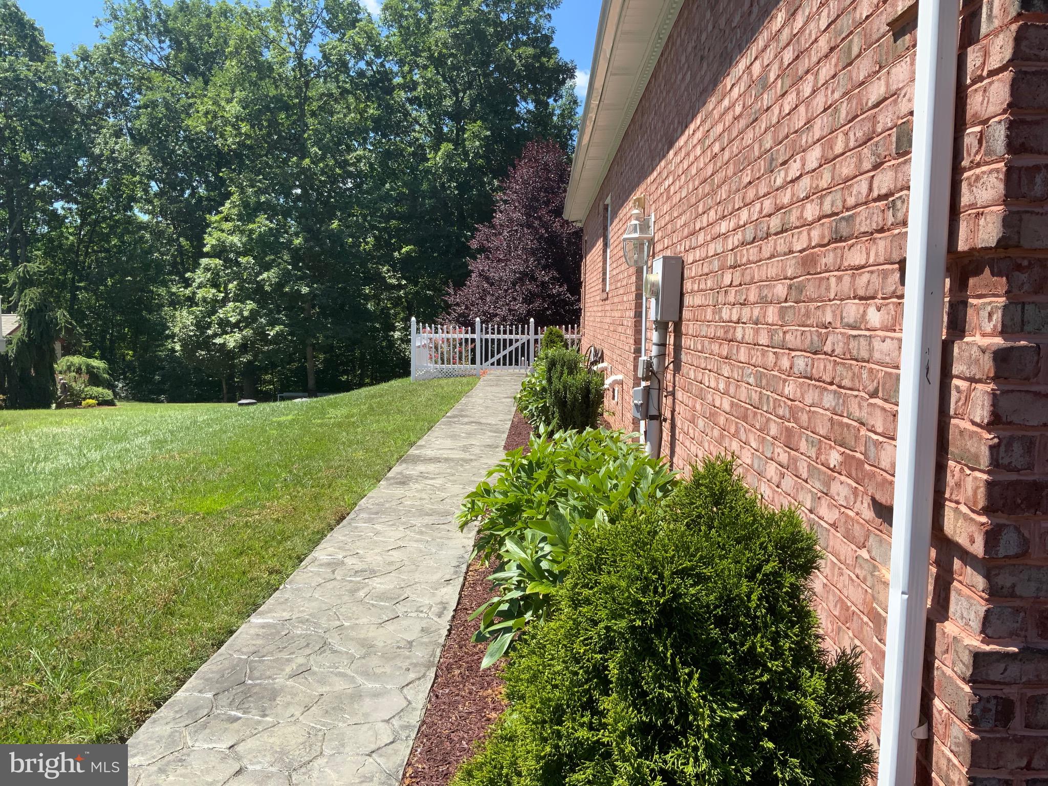 LAKEWOOD - Residential