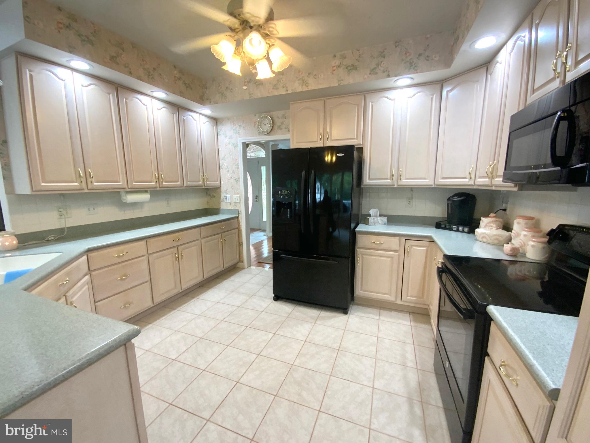 LAKEWOOD - Residential