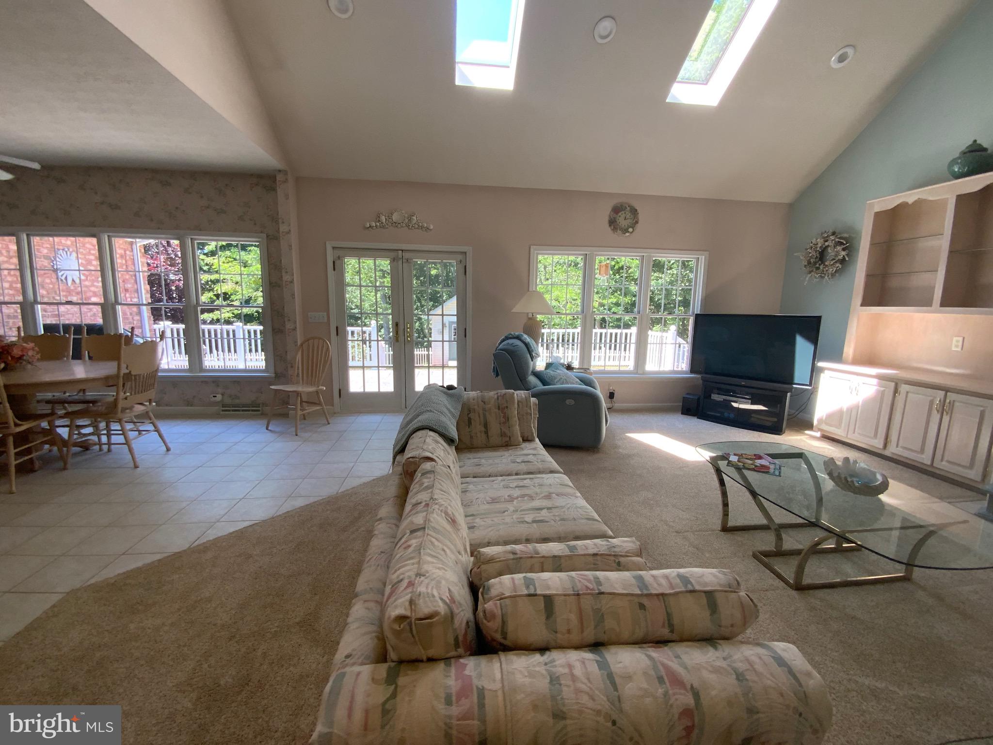 LAKEWOOD - Residential