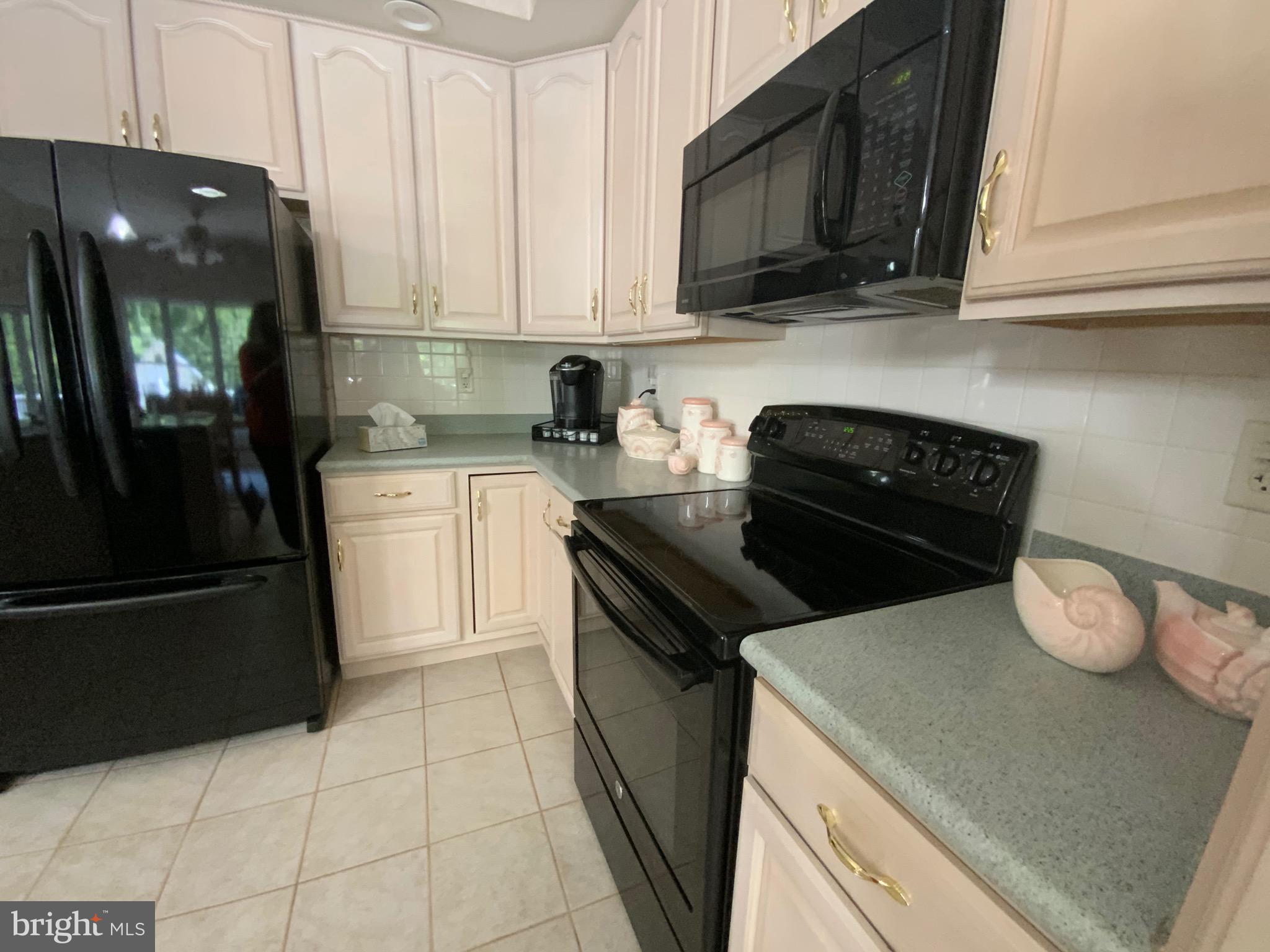 LAKEWOOD - Residential