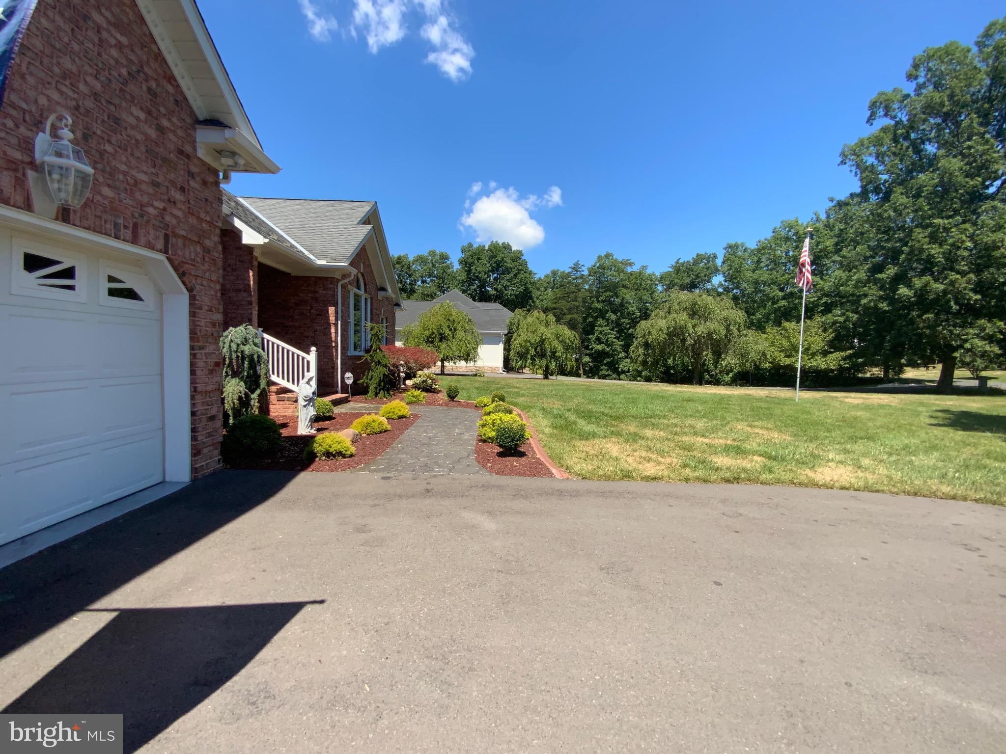 LAKEWOOD - Residential