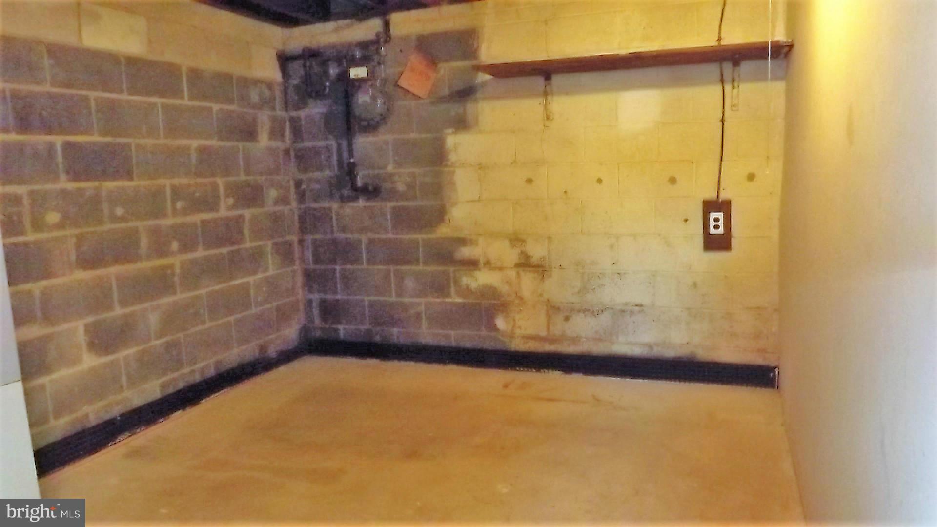 WEST LANHAM - Residential