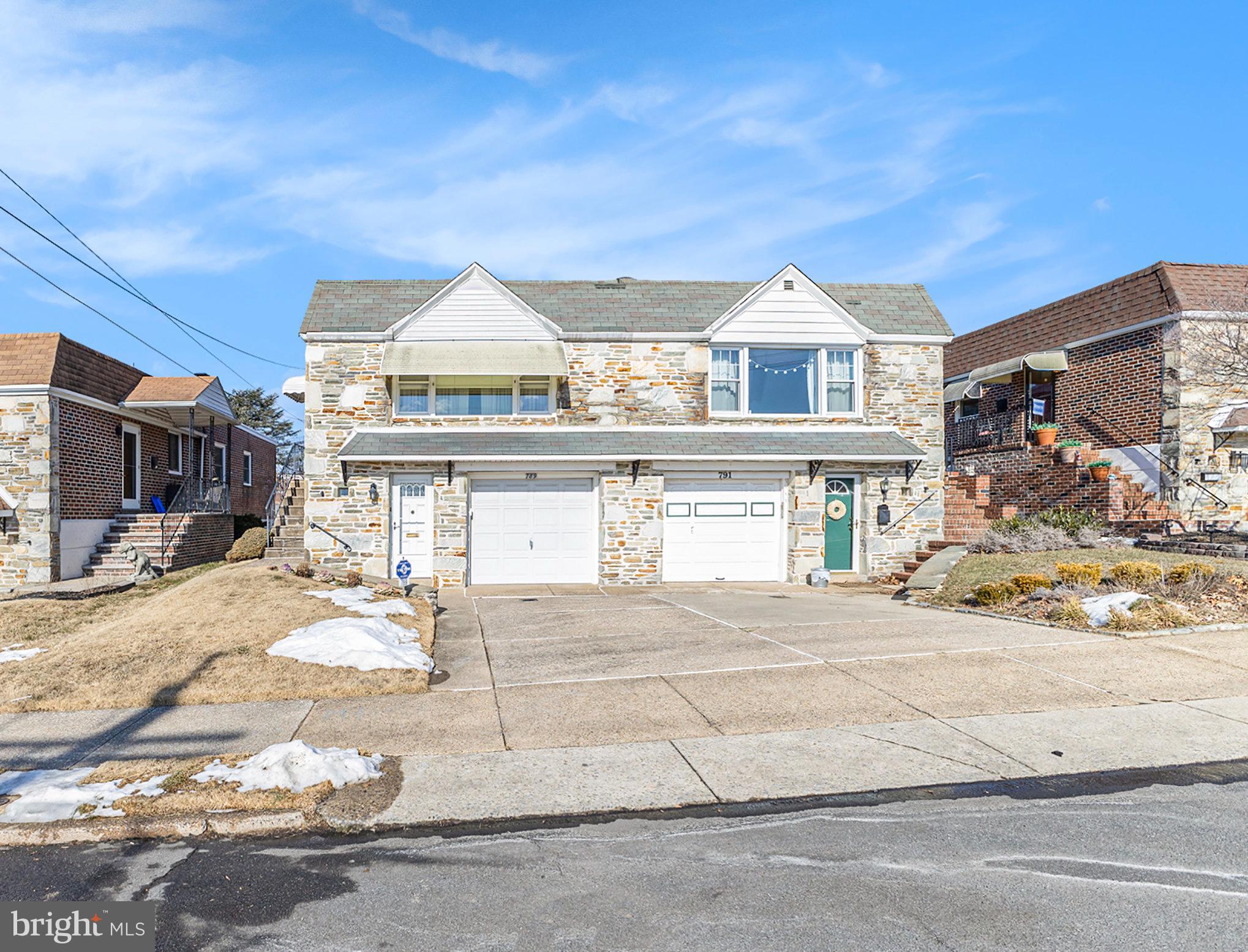 ROXBOROUGH - Residential