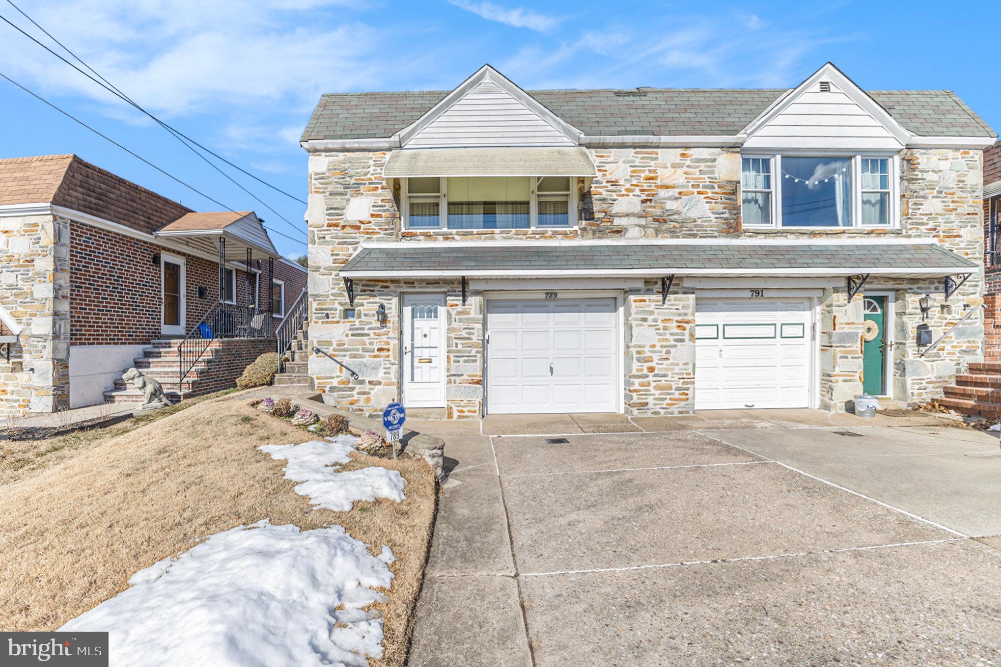 ROXBOROUGH - Residential