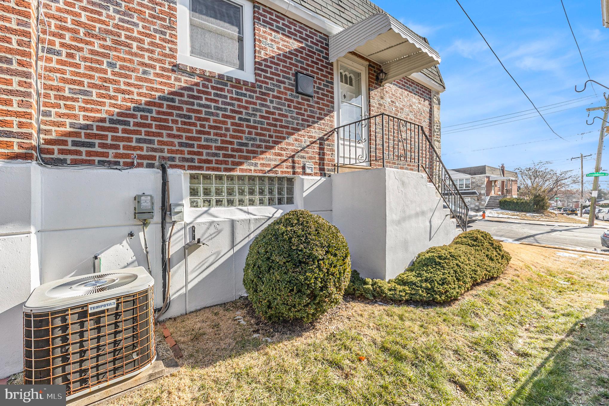 ROXBOROUGH - Residential