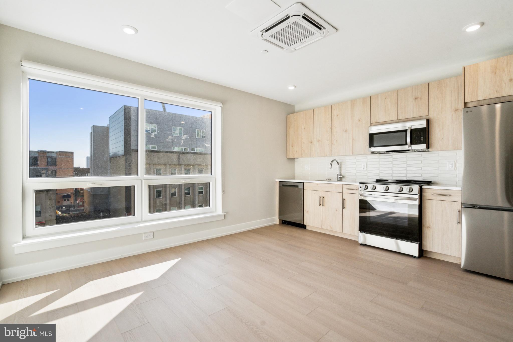 PHILADELPHIA (NORTH) - Residential Lease