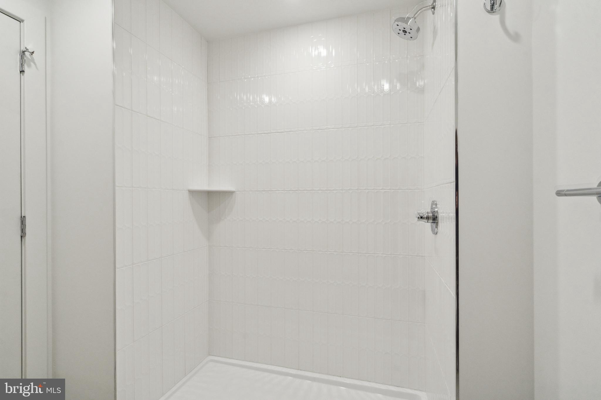 922 N BROAD STREET STUDIO - 3RD FL