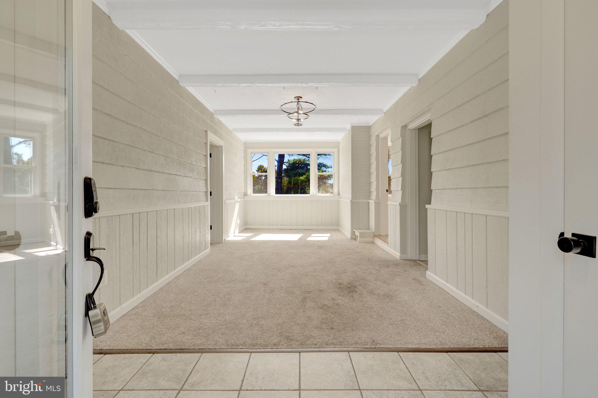 756 APPLEWOOD LANE