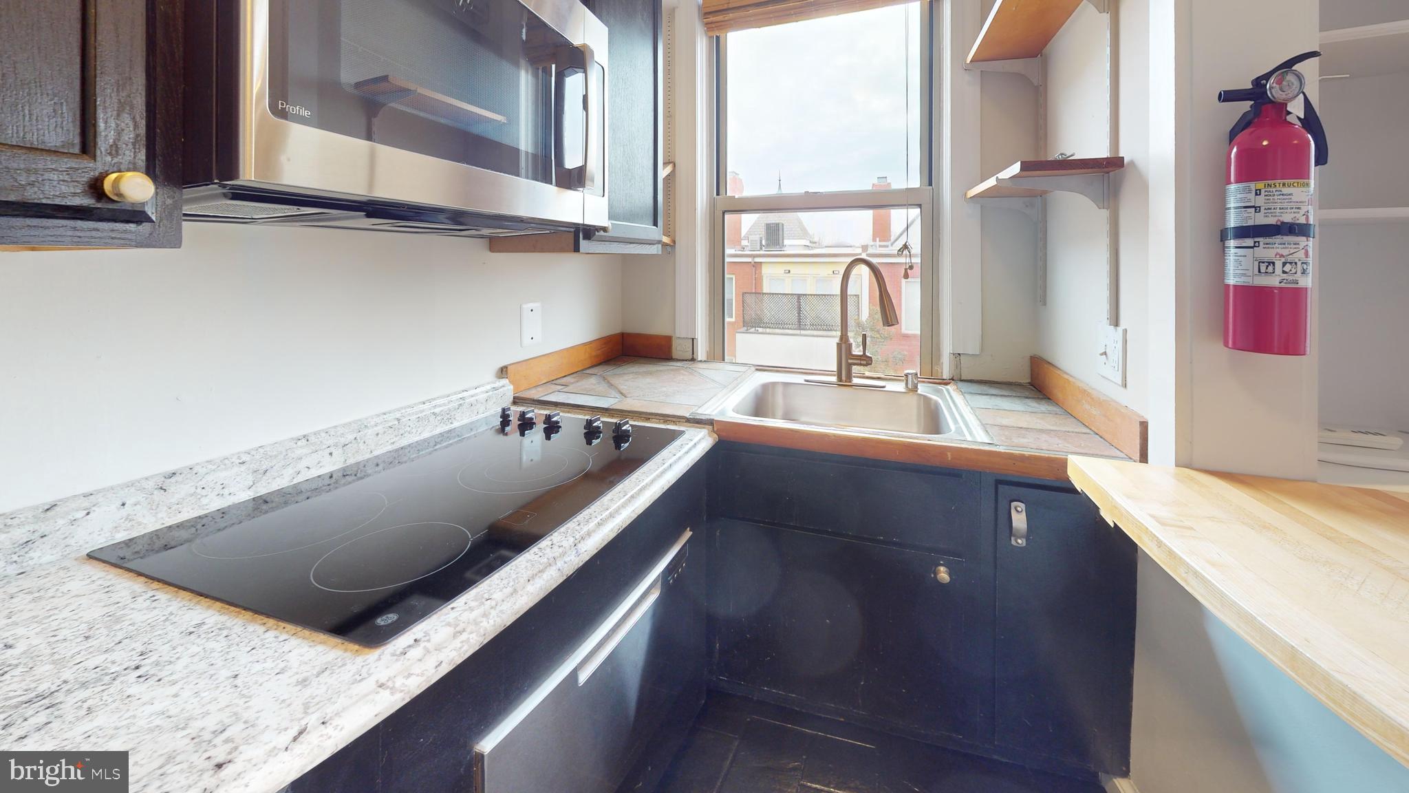 18 9TH STREET NE 405