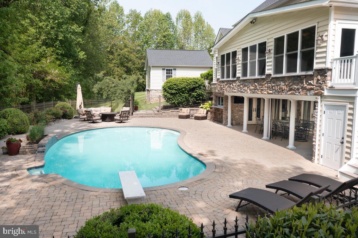 COVENANT CREEK - Residential