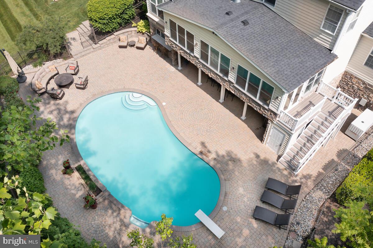 COVENANT CREEK - Residential