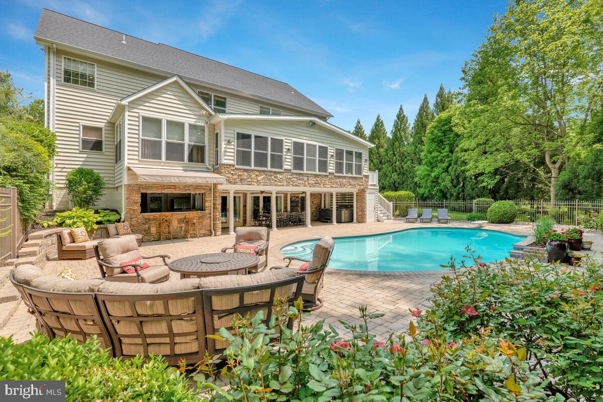 COVENANT CREEK - Residential