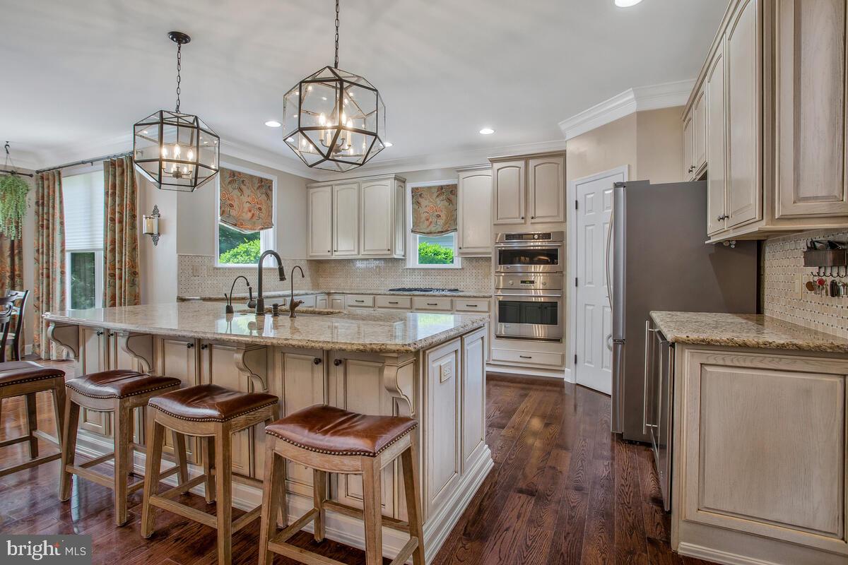 COVENANT CREEK - Residential