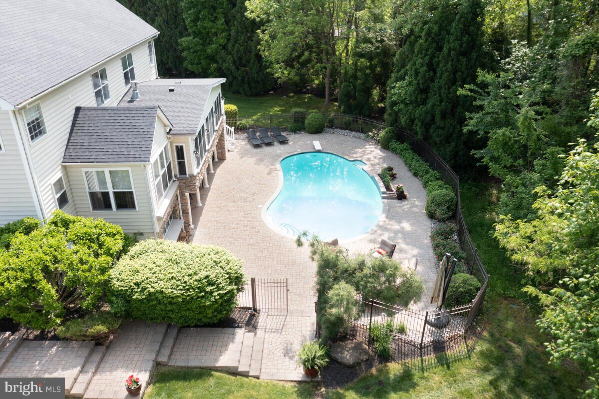 COVENANT CREEK - Residential