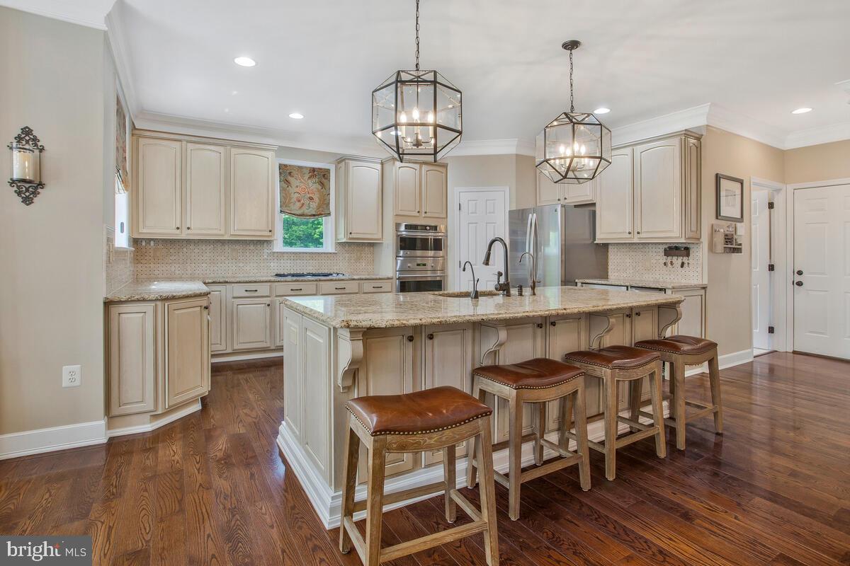 COVENANT CREEK - Residential