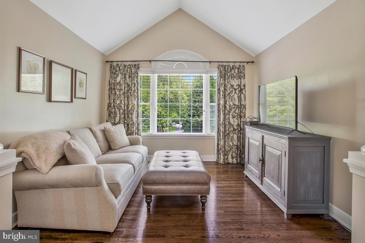 COVENANT CREEK - Residential