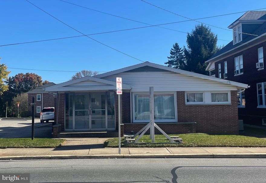 Looking for flexible & affordable professional office space?  Checkout the newly renovated micro-office spaces now available! All-inclusive 24/7 access, internet, conference room, kitchenette, and parking! Great location right by the newly opened Franklin St Social!