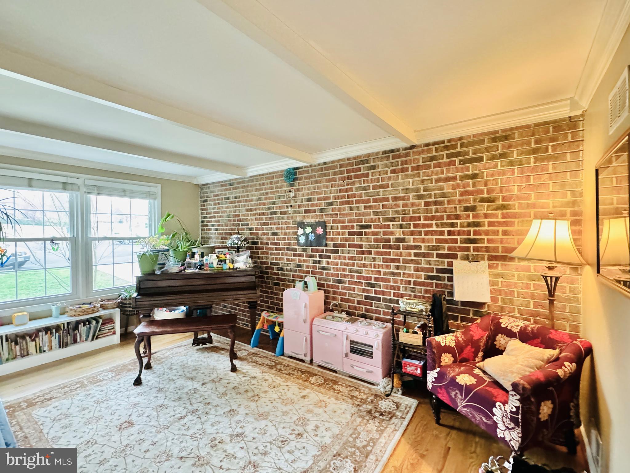 MONTICELLO WOODS - Residential Lease