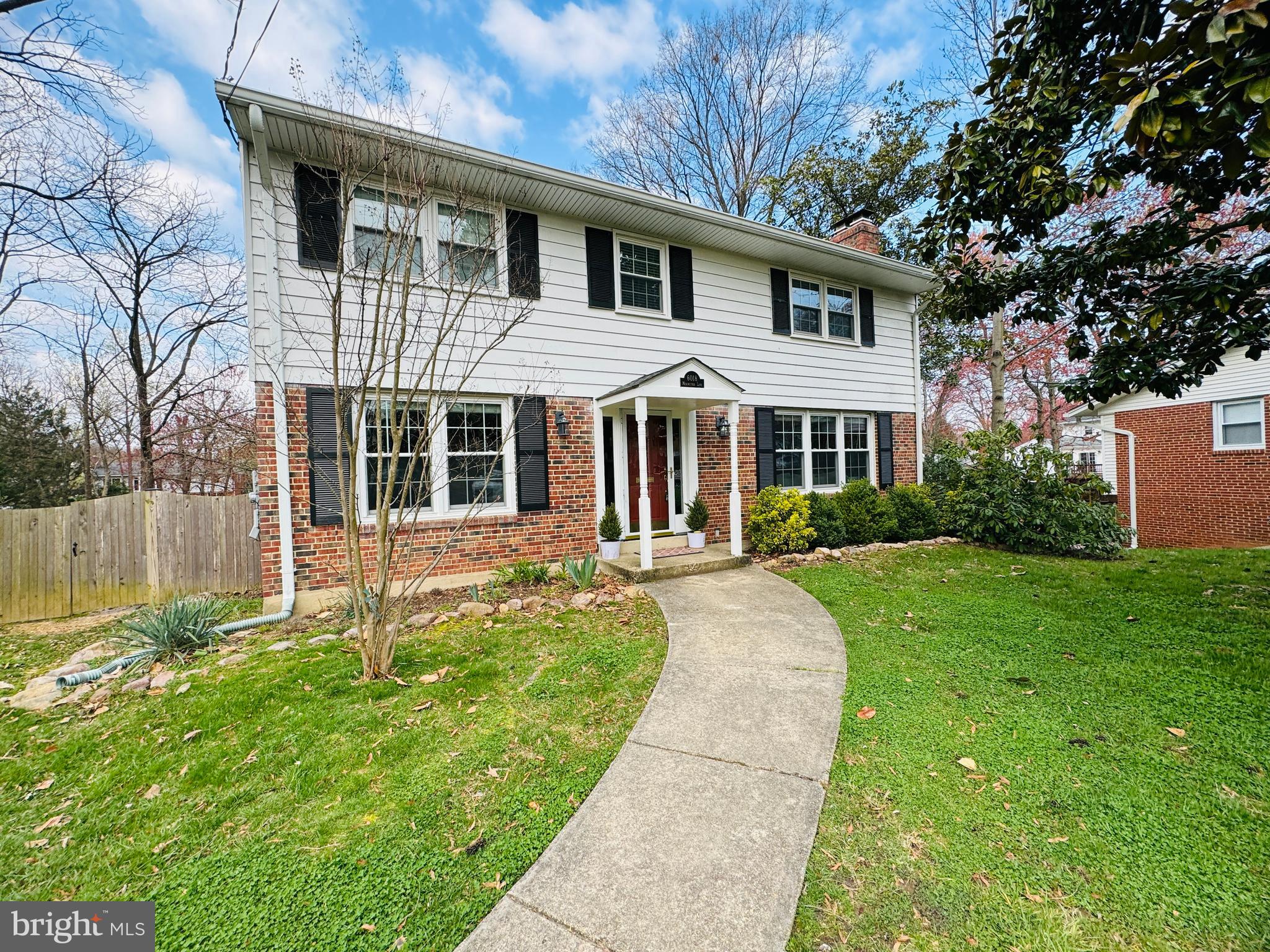 MONTICELLO WOODS - Residential Lease