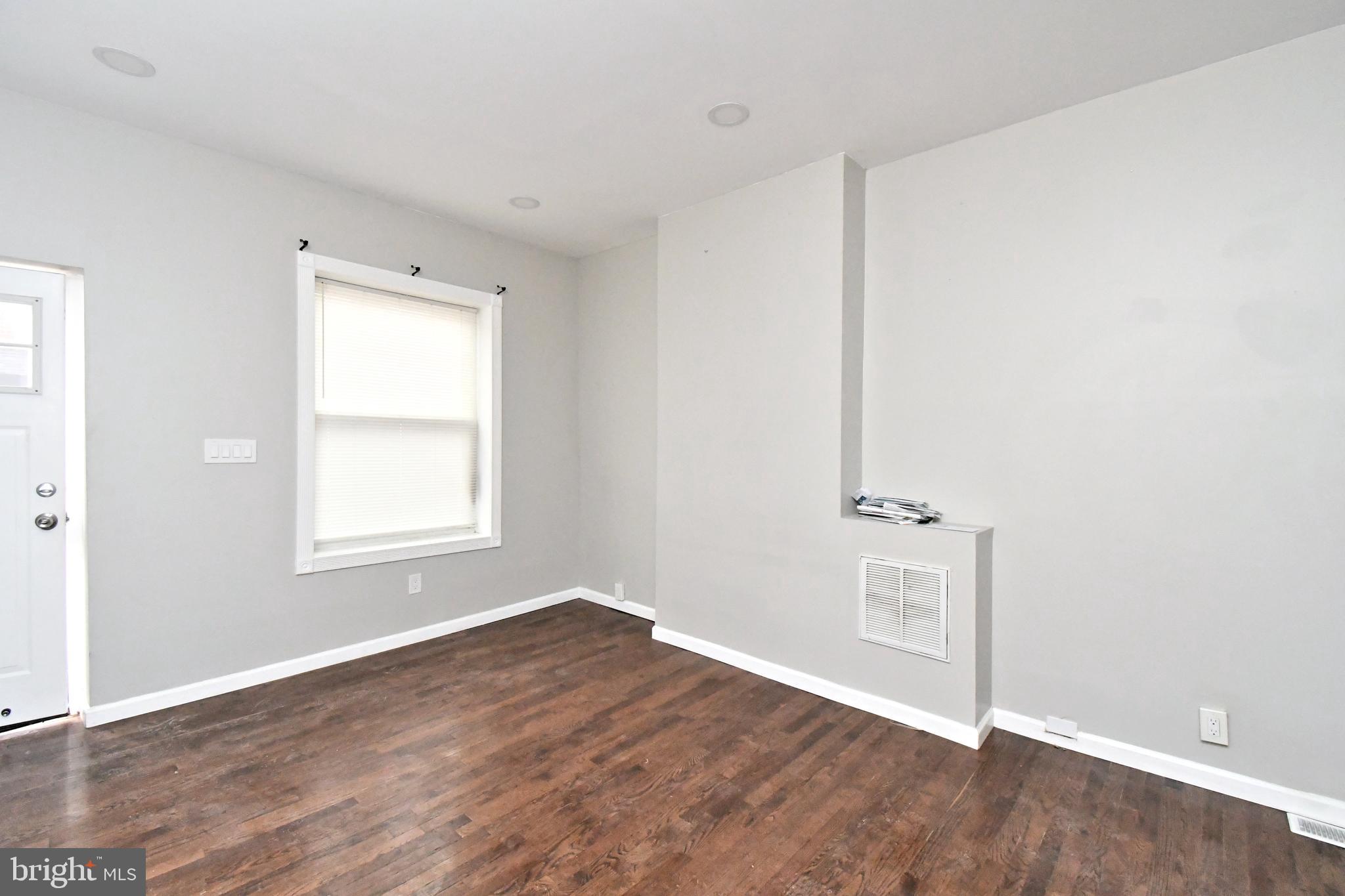 PORT RICHMOND - Residential