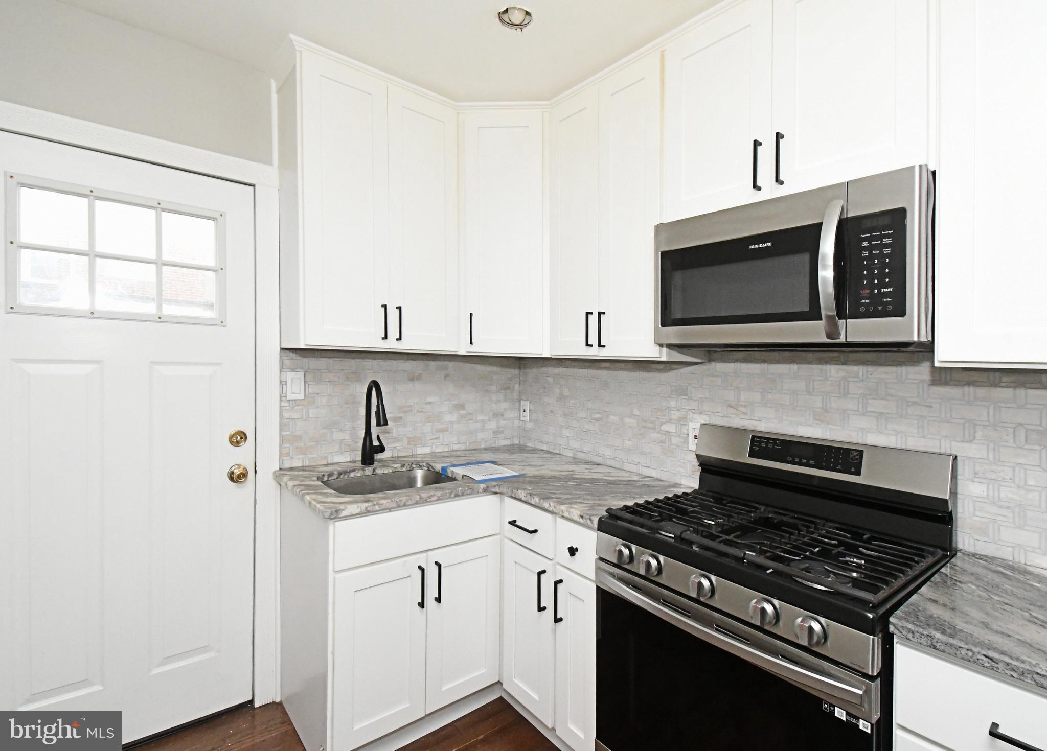 PORT RICHMOND - Residential