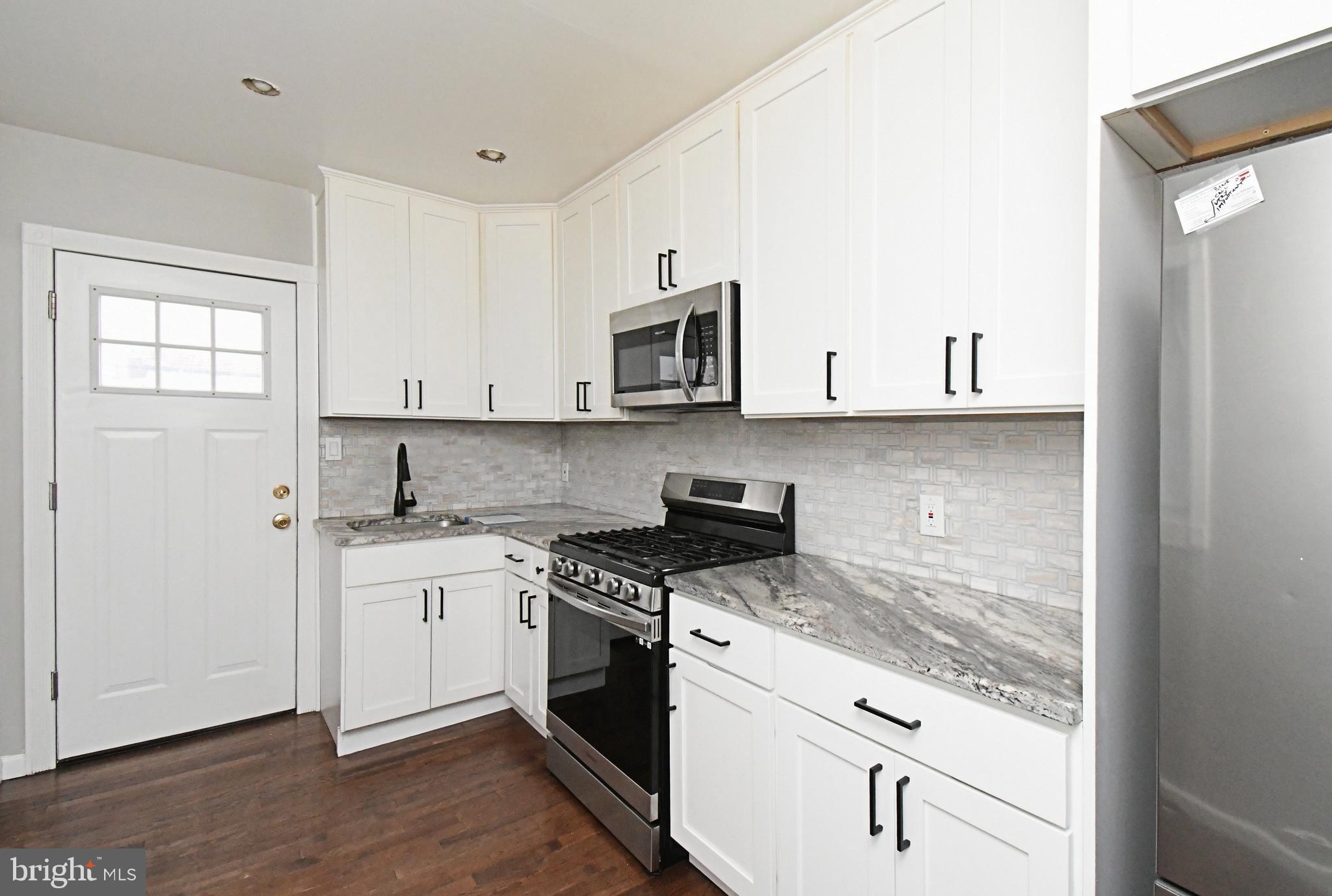 PORT RICHMOND - Residential