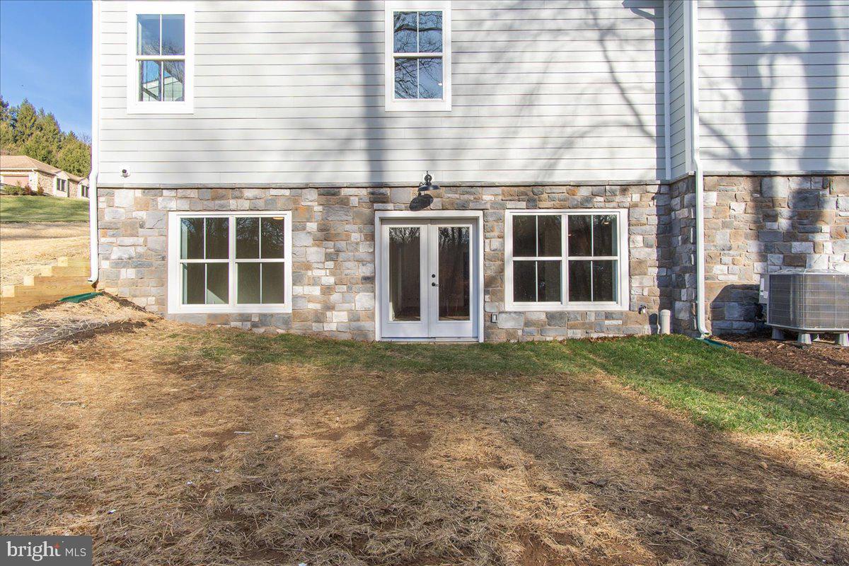 ANTON NORTH - Residential