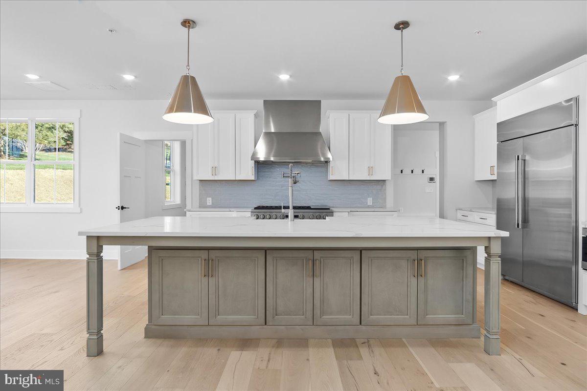 ANTON NORTH - Residential