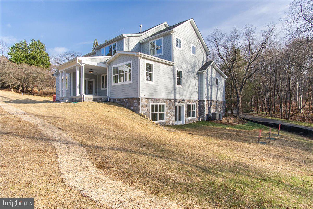 ANTON NORTH - Residential