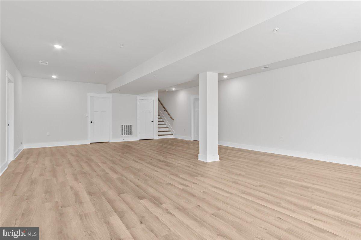 ANTON NORTH - Residential