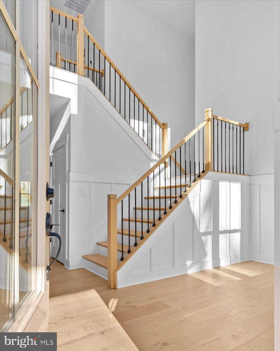 ANTON NORTH - Residential