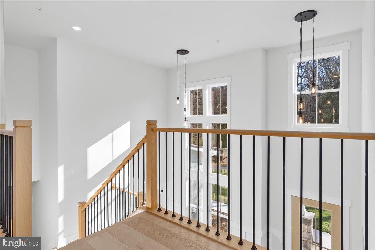 ANTON NORTH - Residential