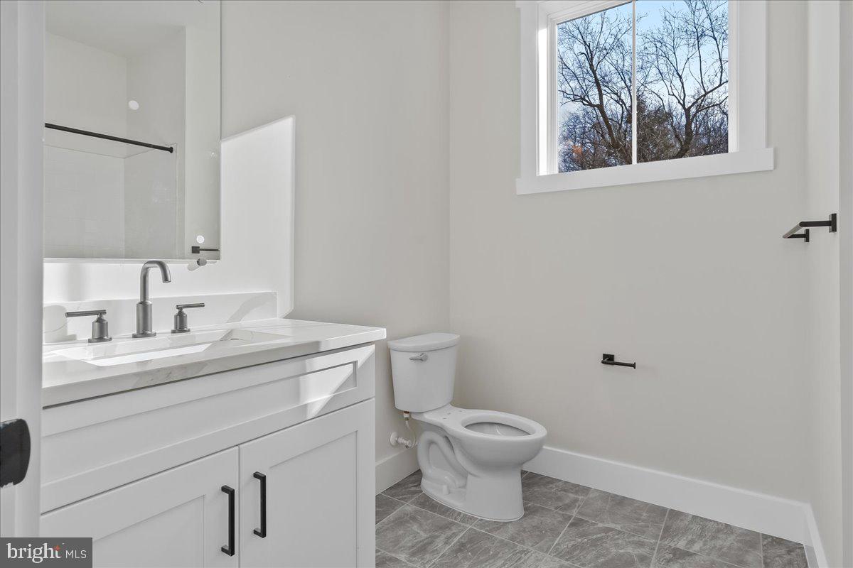 ANTON NORTH - Residential