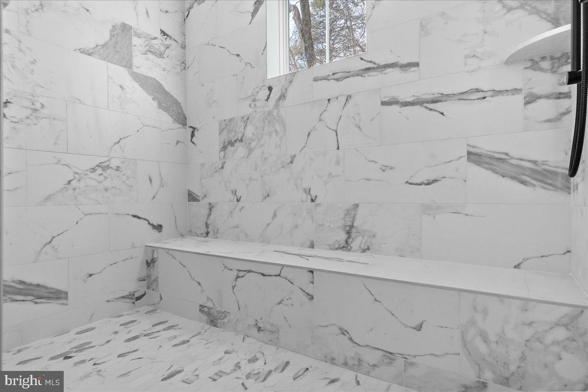 ANTON NORTH - Residential