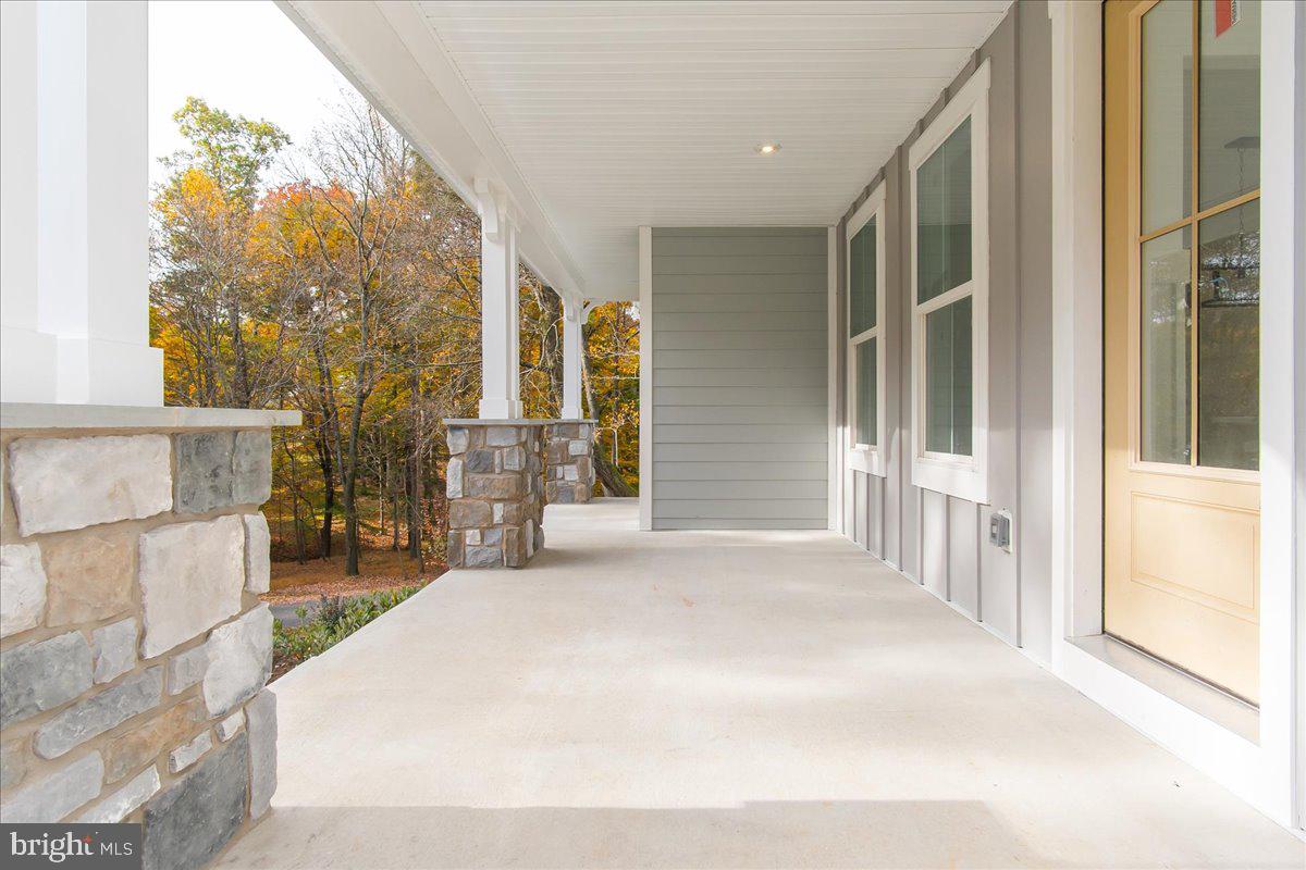 ANTON NORTH - Residential