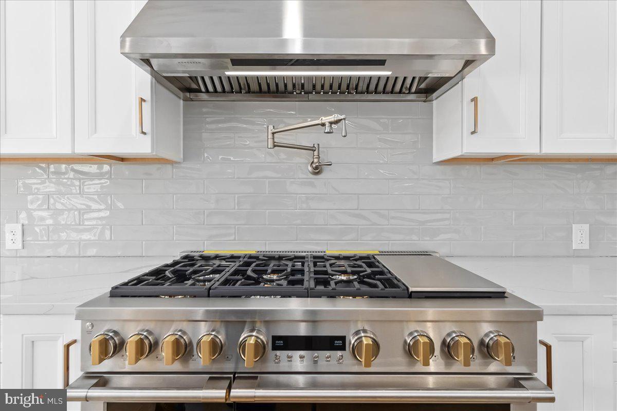 ANTON NORTH - Residential