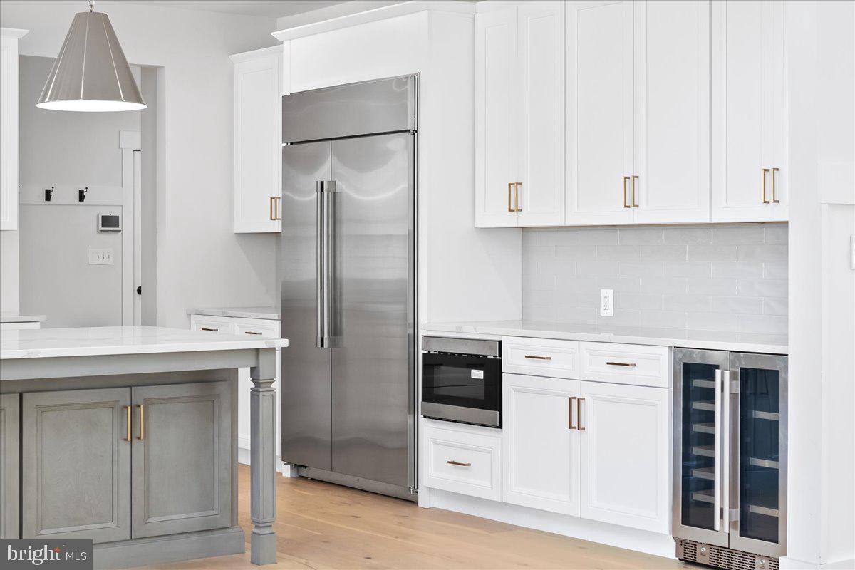 ANTON NORTH - Residential