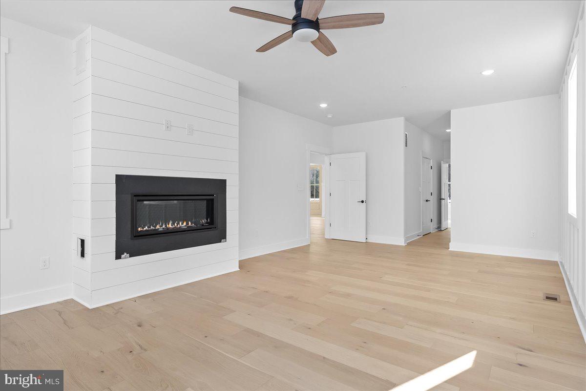 ANTON NORTH - Residential