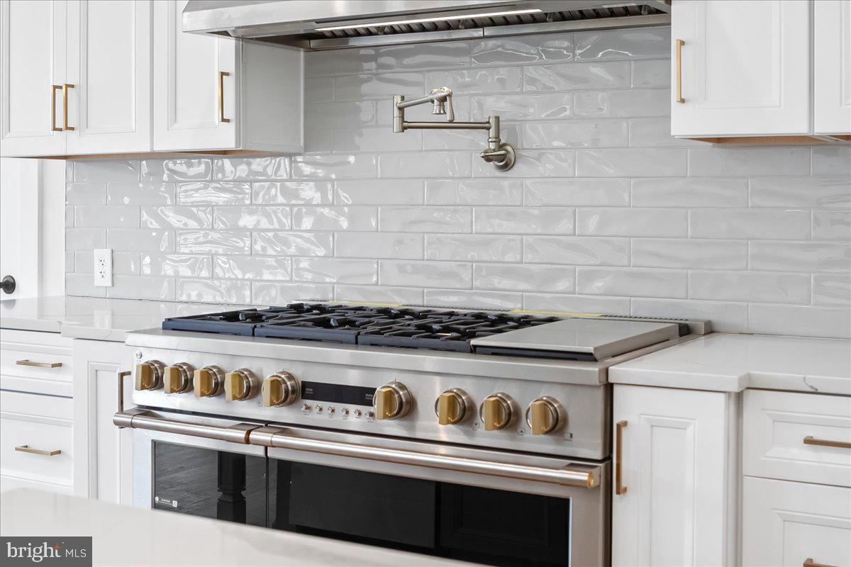 ANTON NORTH - Residential