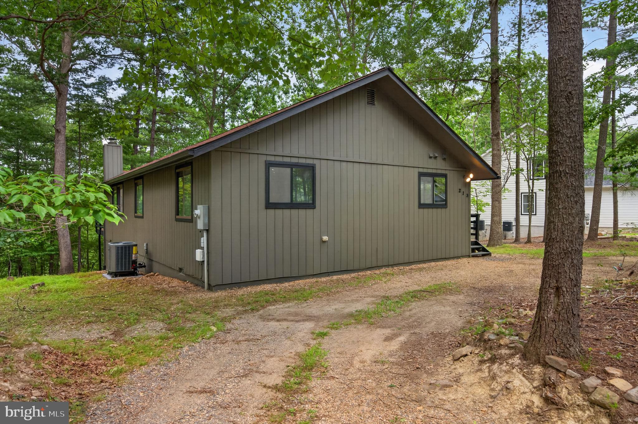 213 MORRIE DRIVE