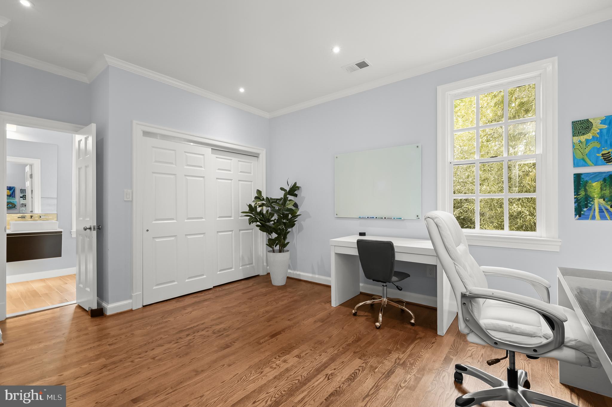 BRADLEY HILLS GROVE - Residential